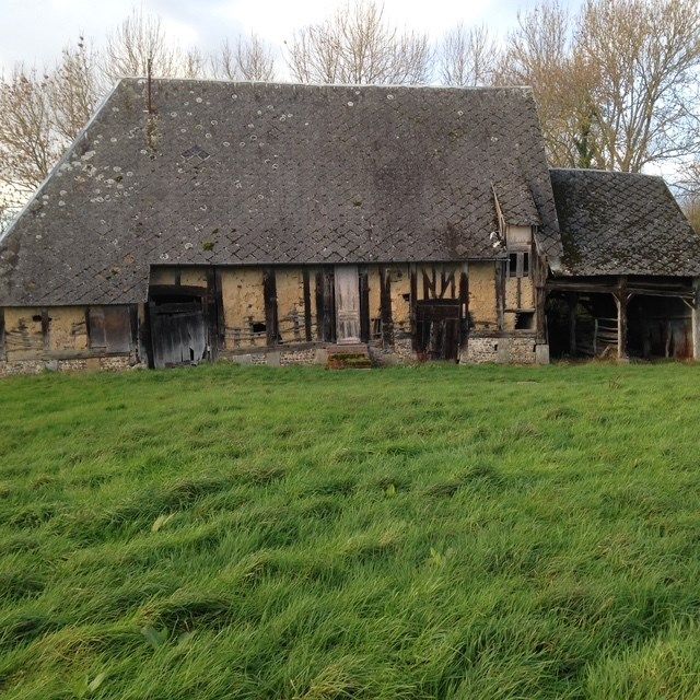 house 5 Rooms for sale on CAPELLE LES GRANDS (27270)