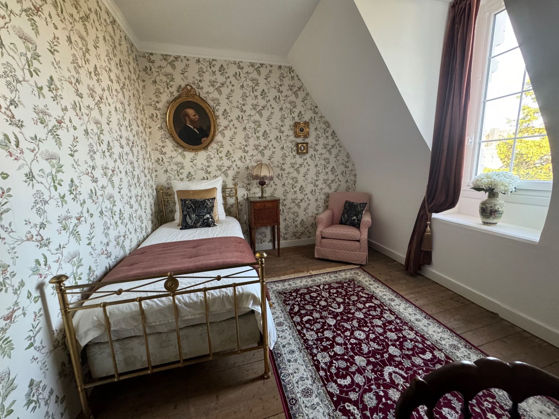 house 12 Rooms for sale on ST HILAIRE DU HARCOUET (50600)