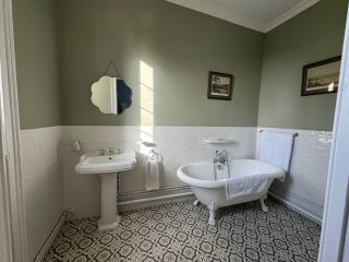 house 12 Rooms for sale on ST HILAIRE DU HARCOUET (50600)