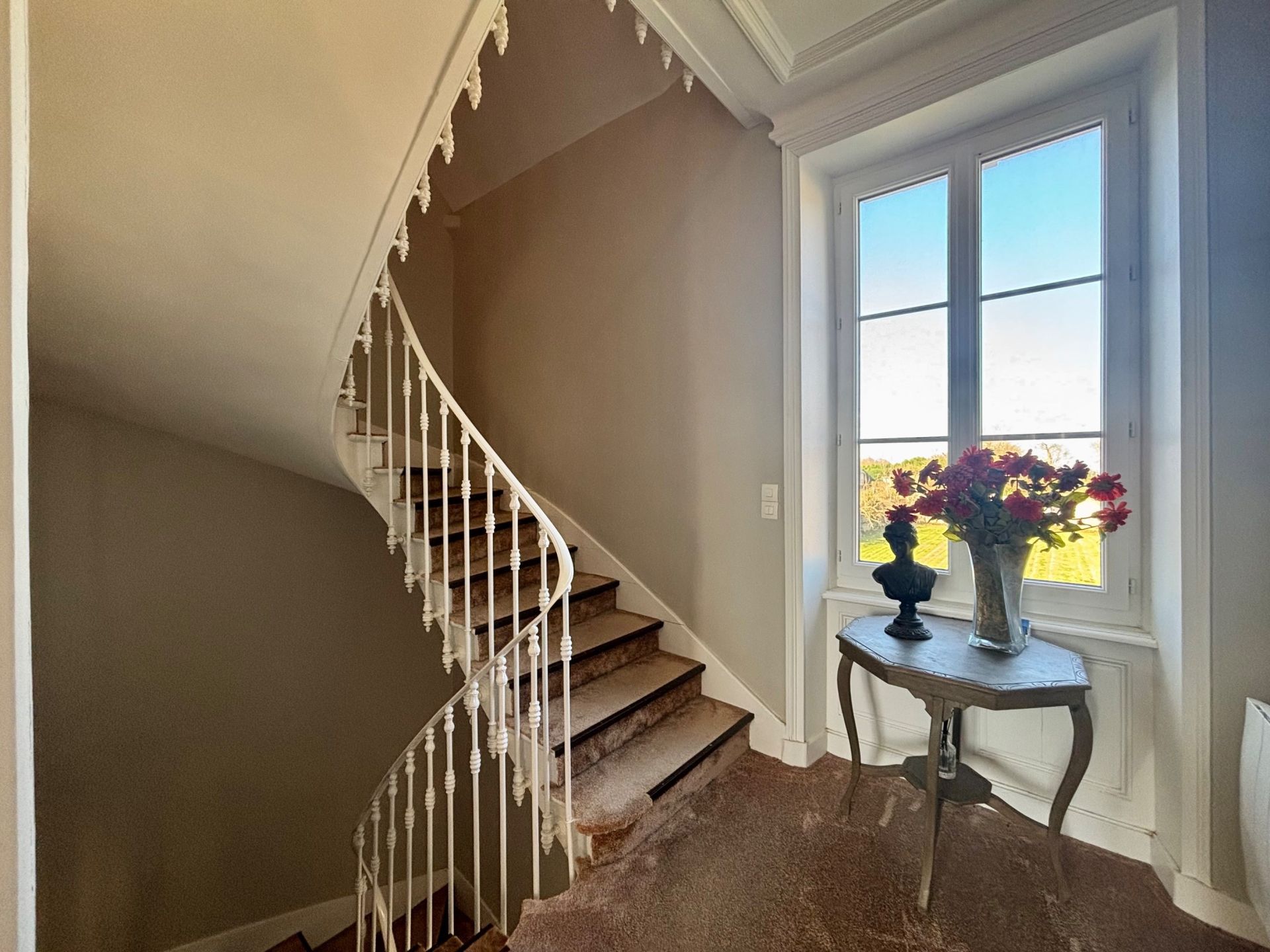 house 12 Rooms for sale on VIERVILLE SUR MER (14710)