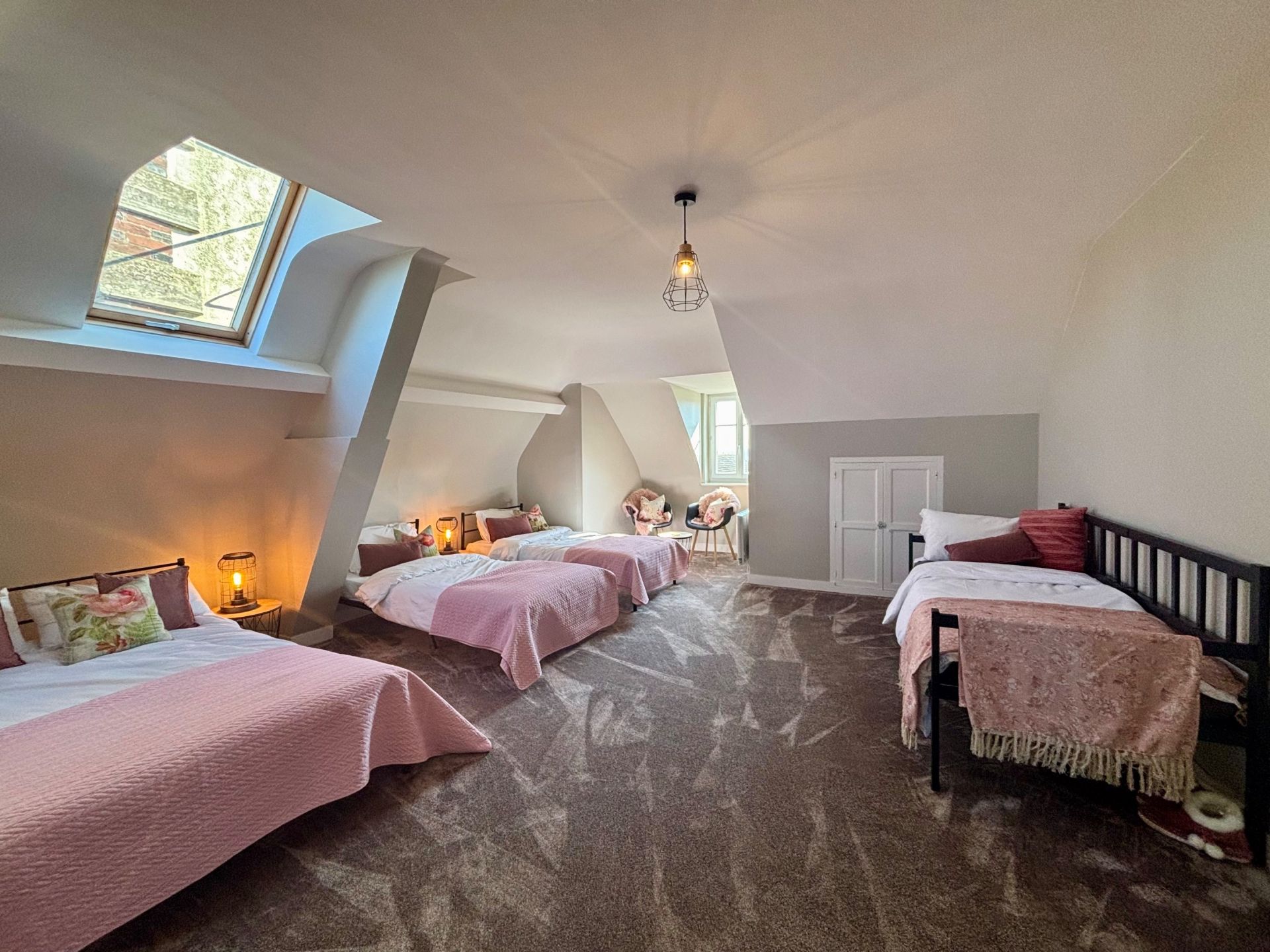 house 12 Rooms for sale on VIERVILLE SUR MER (14710)