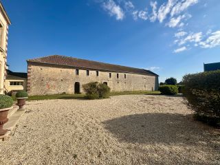 house 12 Rooms for sale on VIERVILLE SUR MER (14710)