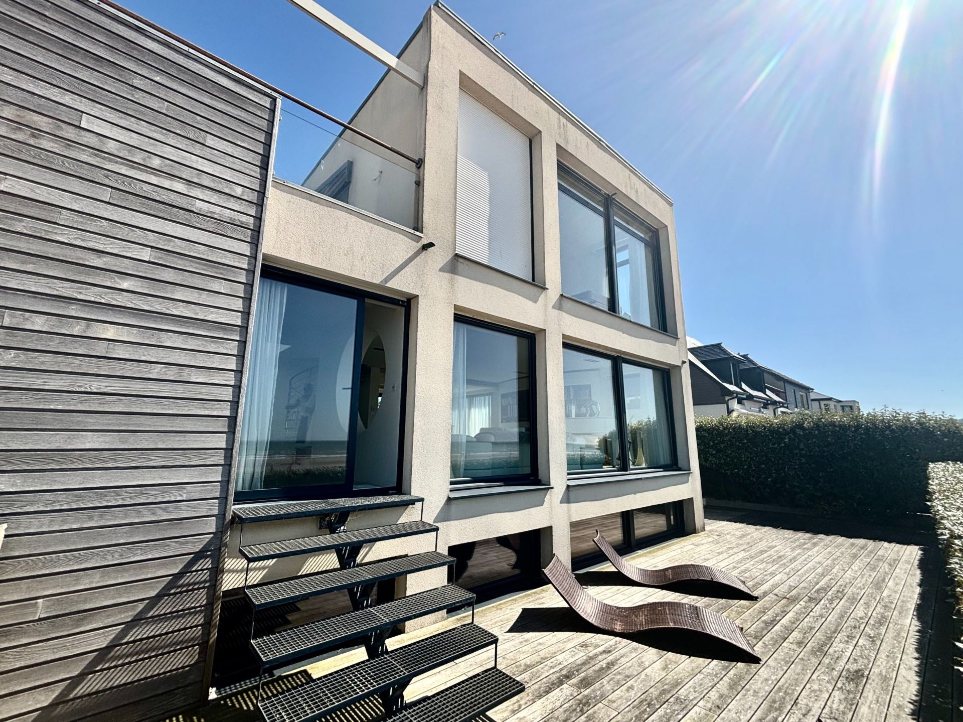 house 7 Rooms for sale on VILLERS SUR MER (14640)