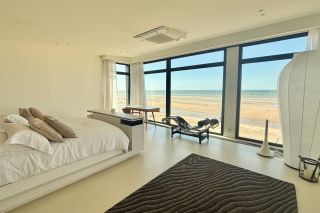 house 7 Rooms for sale on VILLERS SUR MER (14640)