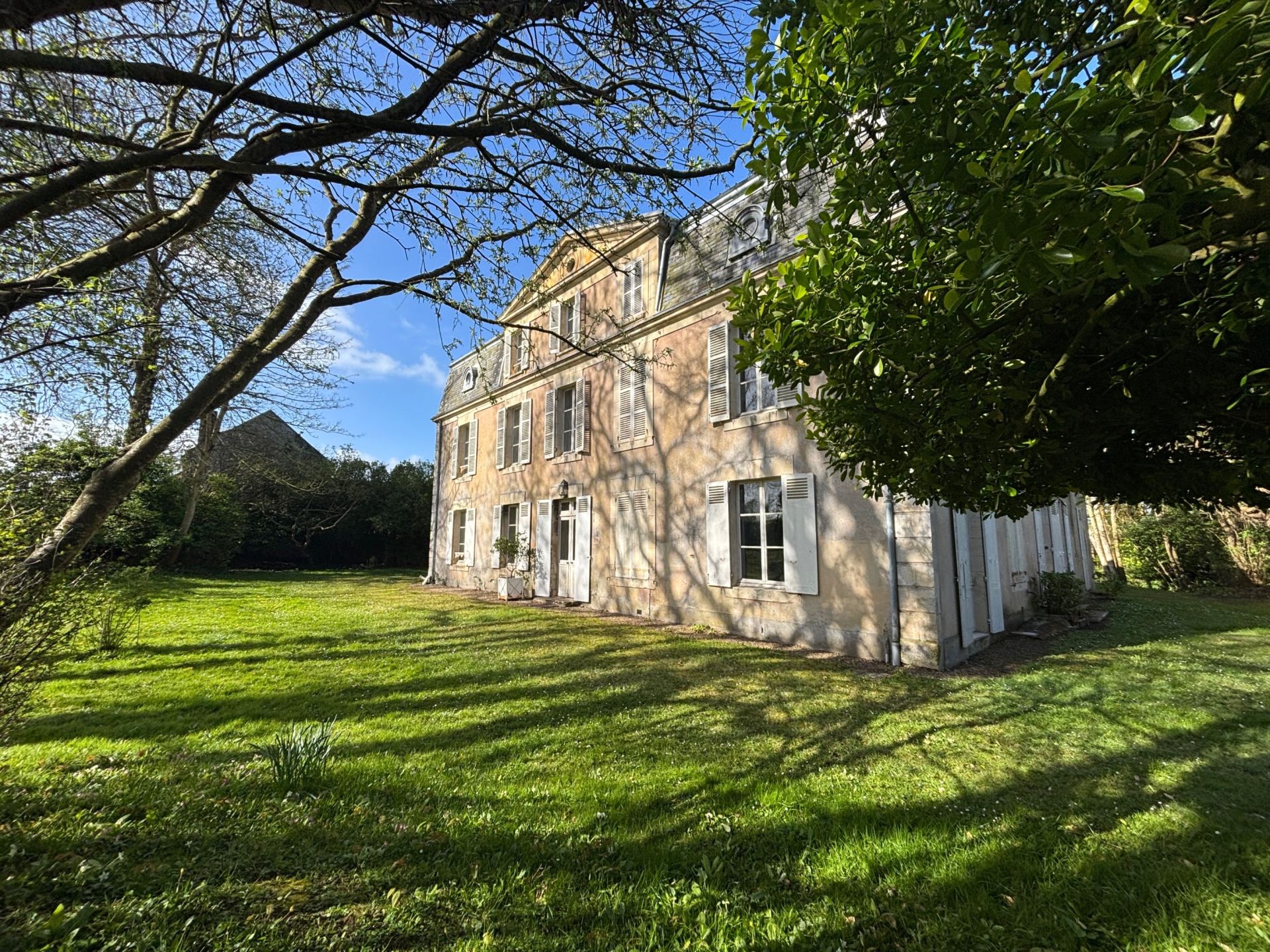 maison 19 Pièces en vente sur GRANDCAMP MAISY (14450)