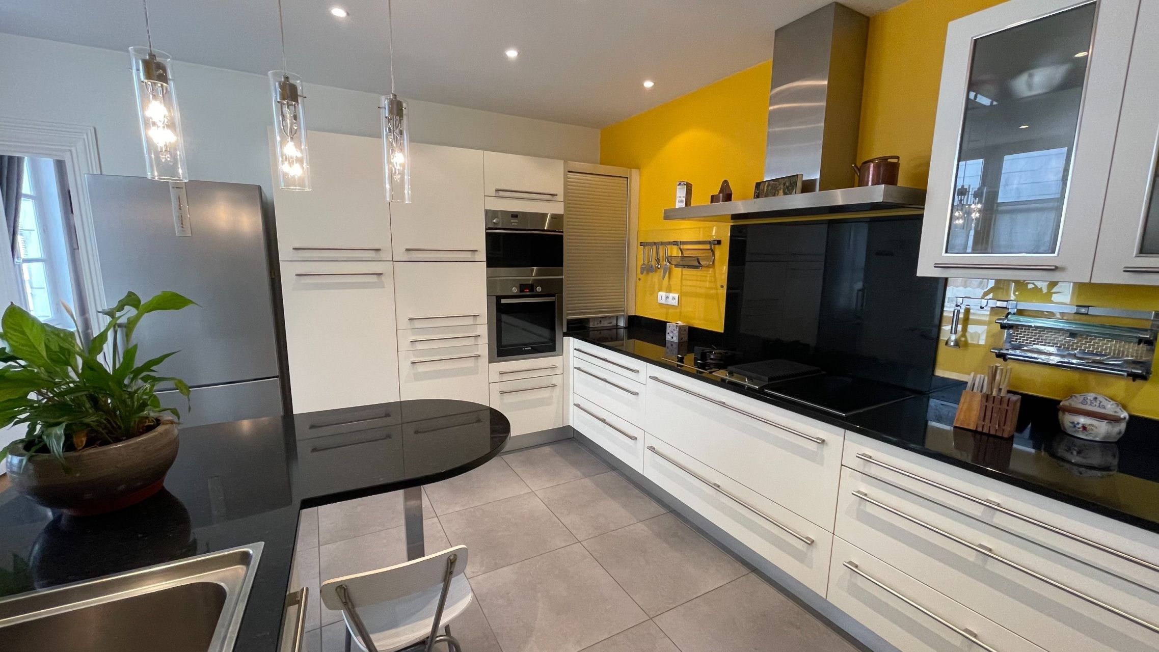 apartment 8 Rooms for sale on ROUEN (76000)