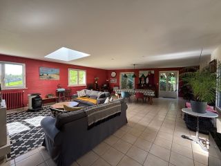 house 9 Rooms for sale on ARROMANCHES LES BAINS (14117)