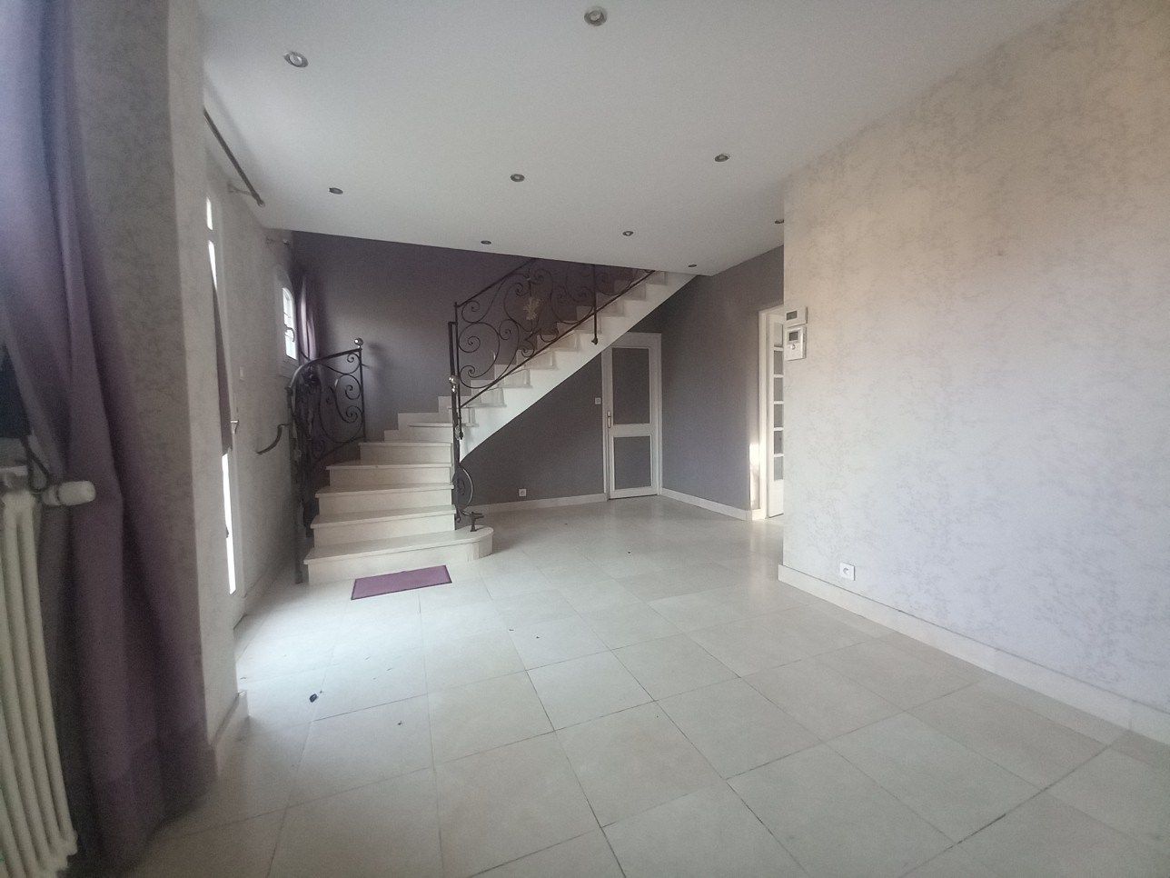 maison bourgeoise 9 Pièces en vente sur ST ETIENNE DU ROUVRAY (76800)