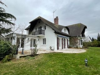 maison bourgeoise 9 Pièces en vente sur ST ETIENNE DU ROUVRAY (76800)