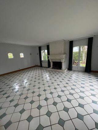 maison bourgeoise 9 Pièces en vente sur ST ETIENNE DU ROUVRAY (76800)