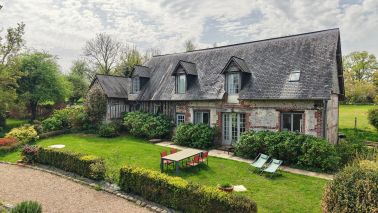 house 19 Rooms for sale on GONNEVILLE SUR HONFLEUR (14600)