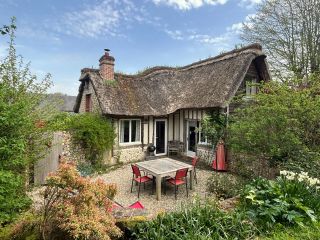 house 19 Rooms for sale on GONNEVILLE SUR HONFLEUR (14600)