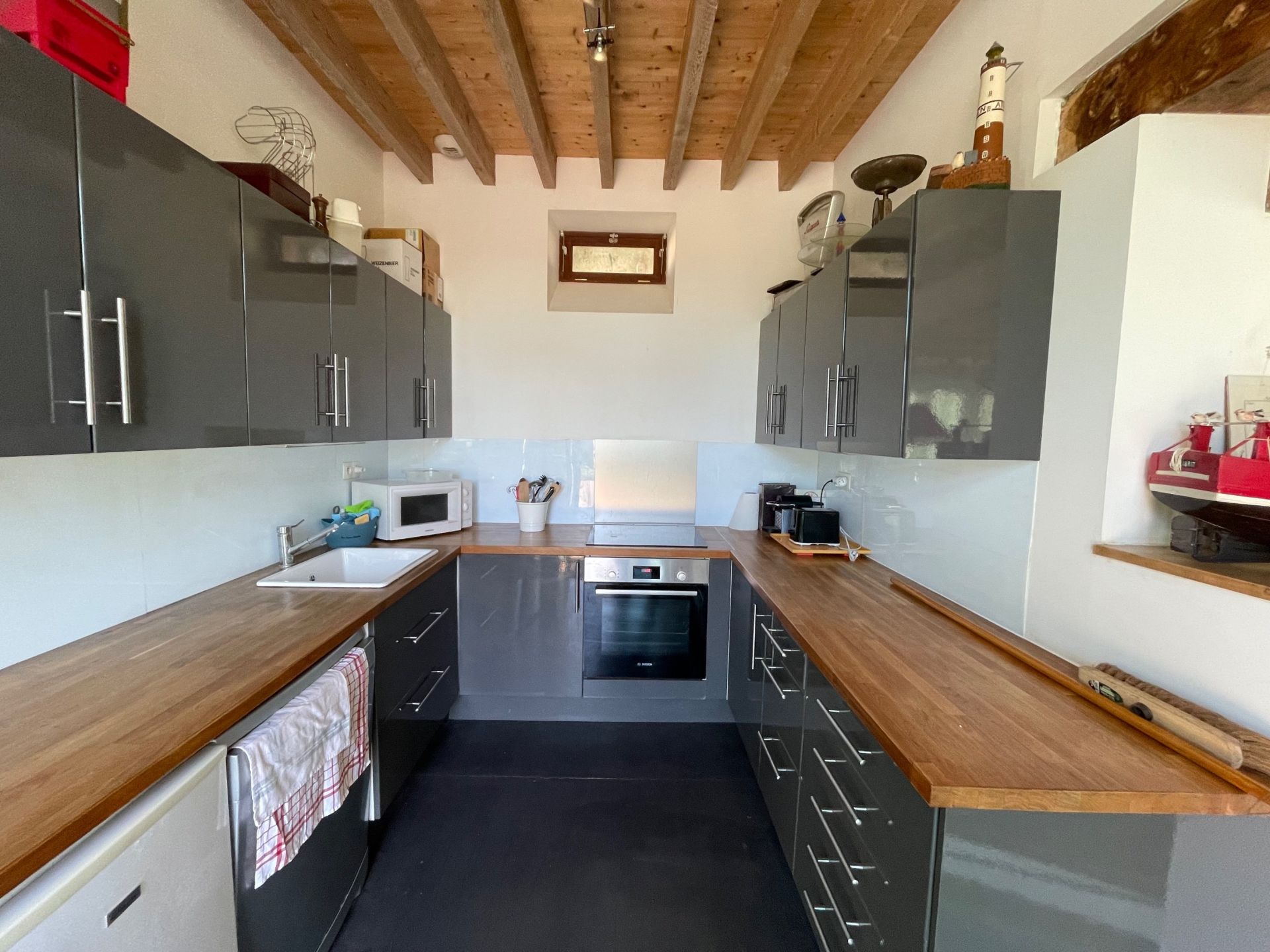 house 14 Rooms for sale on VIERVILLE SUR MER (14710)