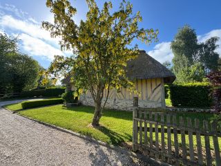 house 6 Rooms for sale on BONNEBOSQ (14340)