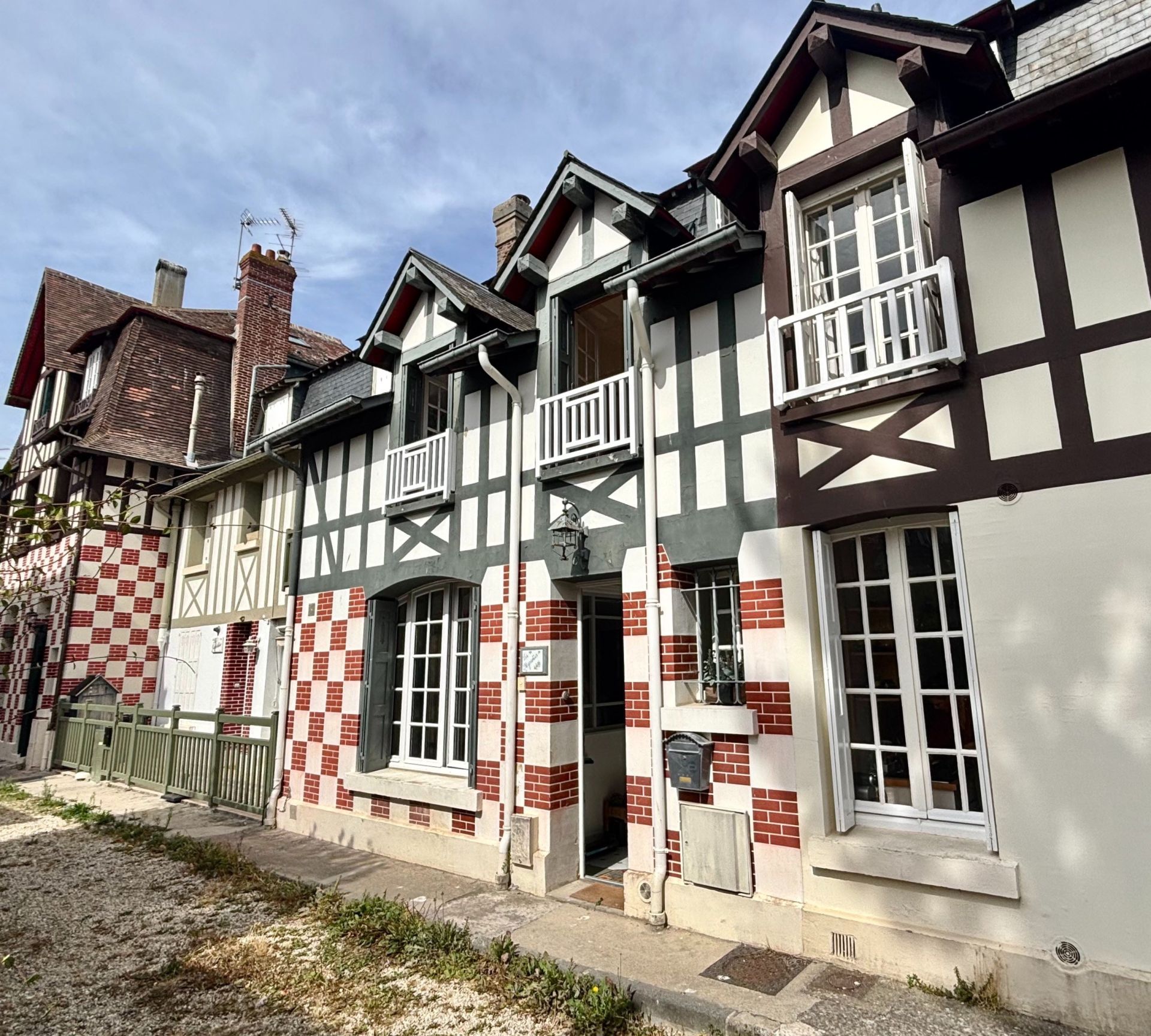 house 6 Rooms for seasonal rent on DEAUVILLE (14800)
