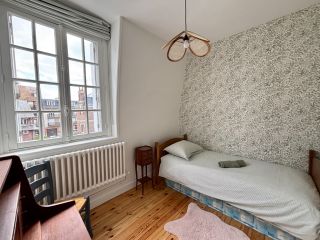 house 6 Rooms for seasonal rent on DEAUVILLE (14800)