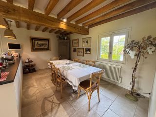 house 8 Rooms for sale on GLANVILLE (14950)