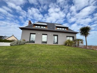 house 8 Rooms for sale on ASNELLES (14960)