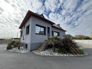 house 8 Rooms for sale on ASNELLES (14960)