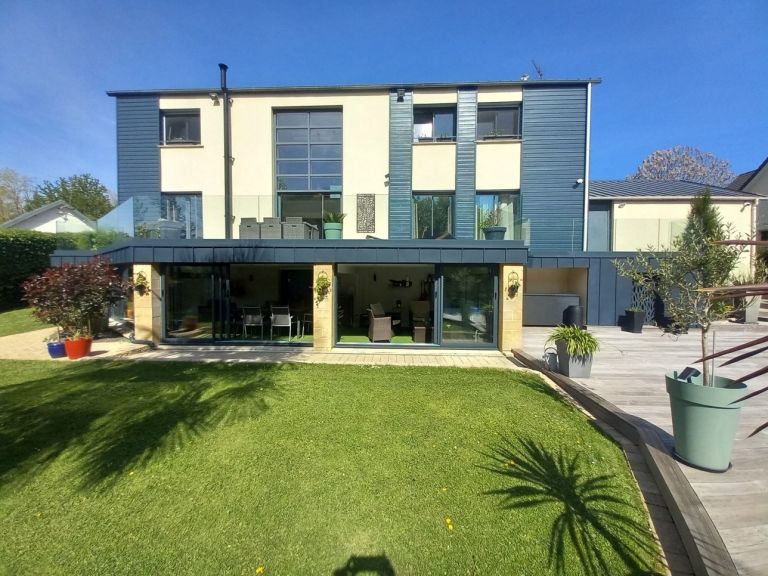 maison 10 Pièces en vente sur MALAUNAY (76770)