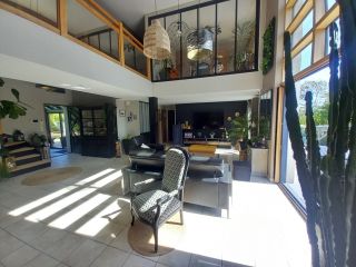 maison 10 Pièces en vente sur MALAUNAY (76770)
