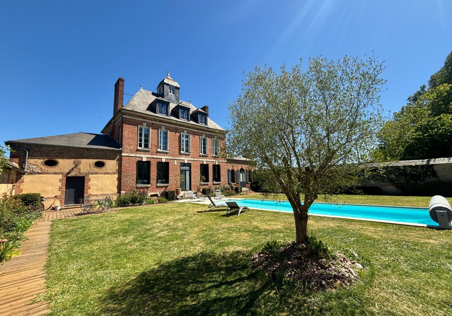 propriété 8 Pièces en vente sur CORNEVILLE SUR RISLE (27500)