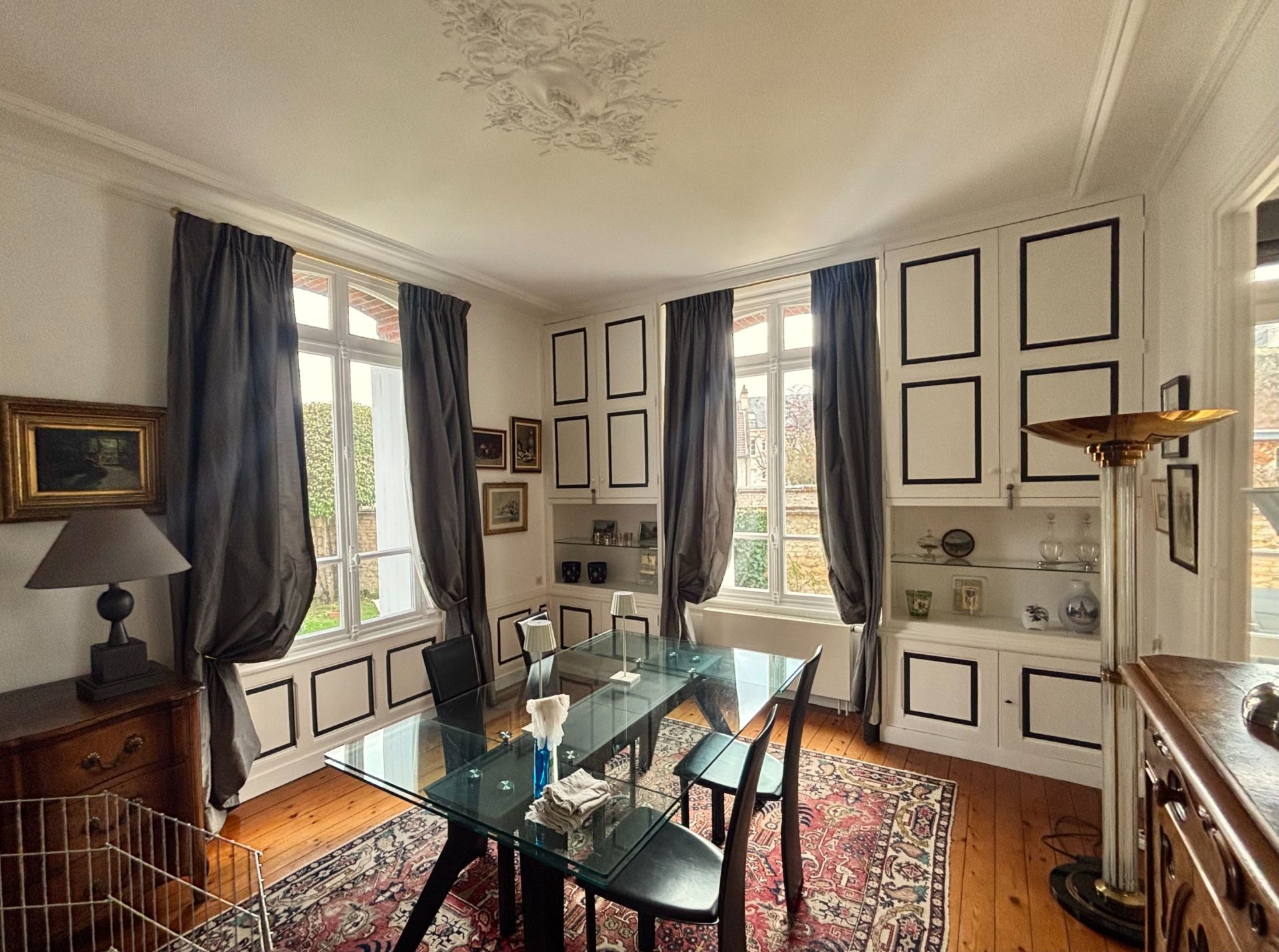 house 8 Rooms for sale on CAEN (14000)