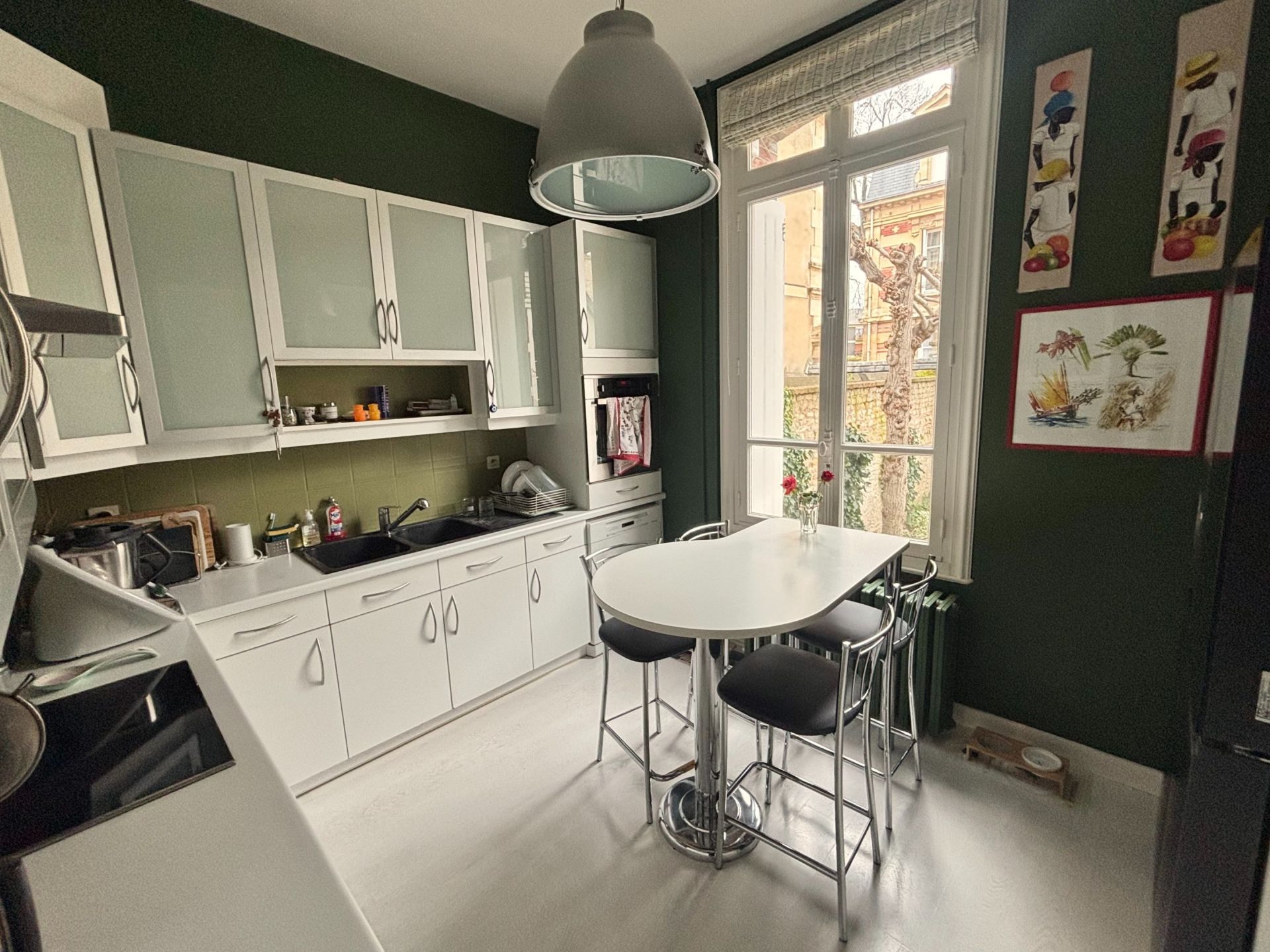 house 8 Rooms for sale on CAEN (14000)