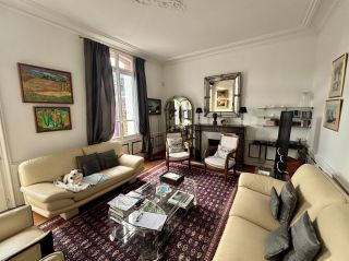 house 8 Rooms for sale on CAEN (14000)
