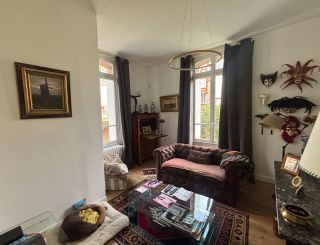 house 8 Rooms for sale on CAEN (14000)