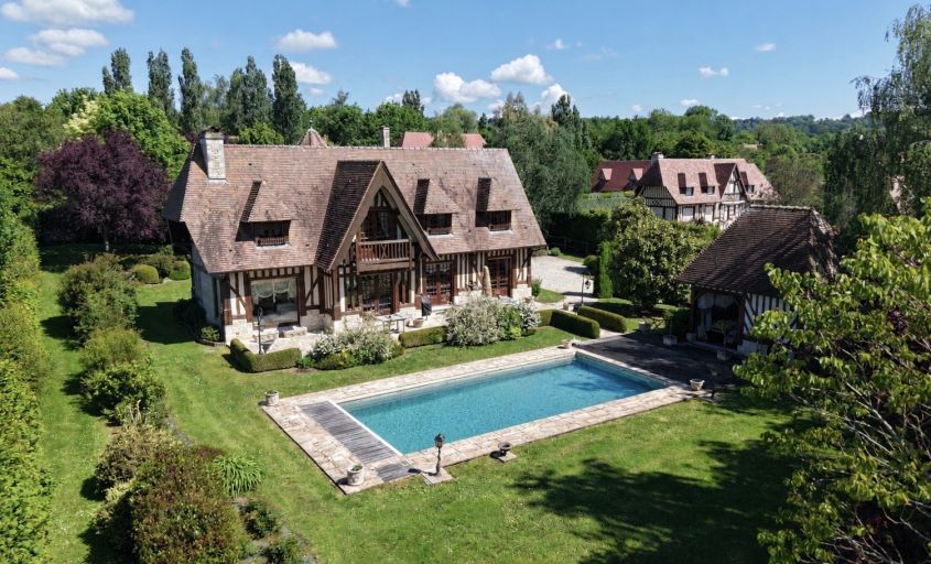 house 6 Rooms for sale on BEUVRON EN AUGE (14430)