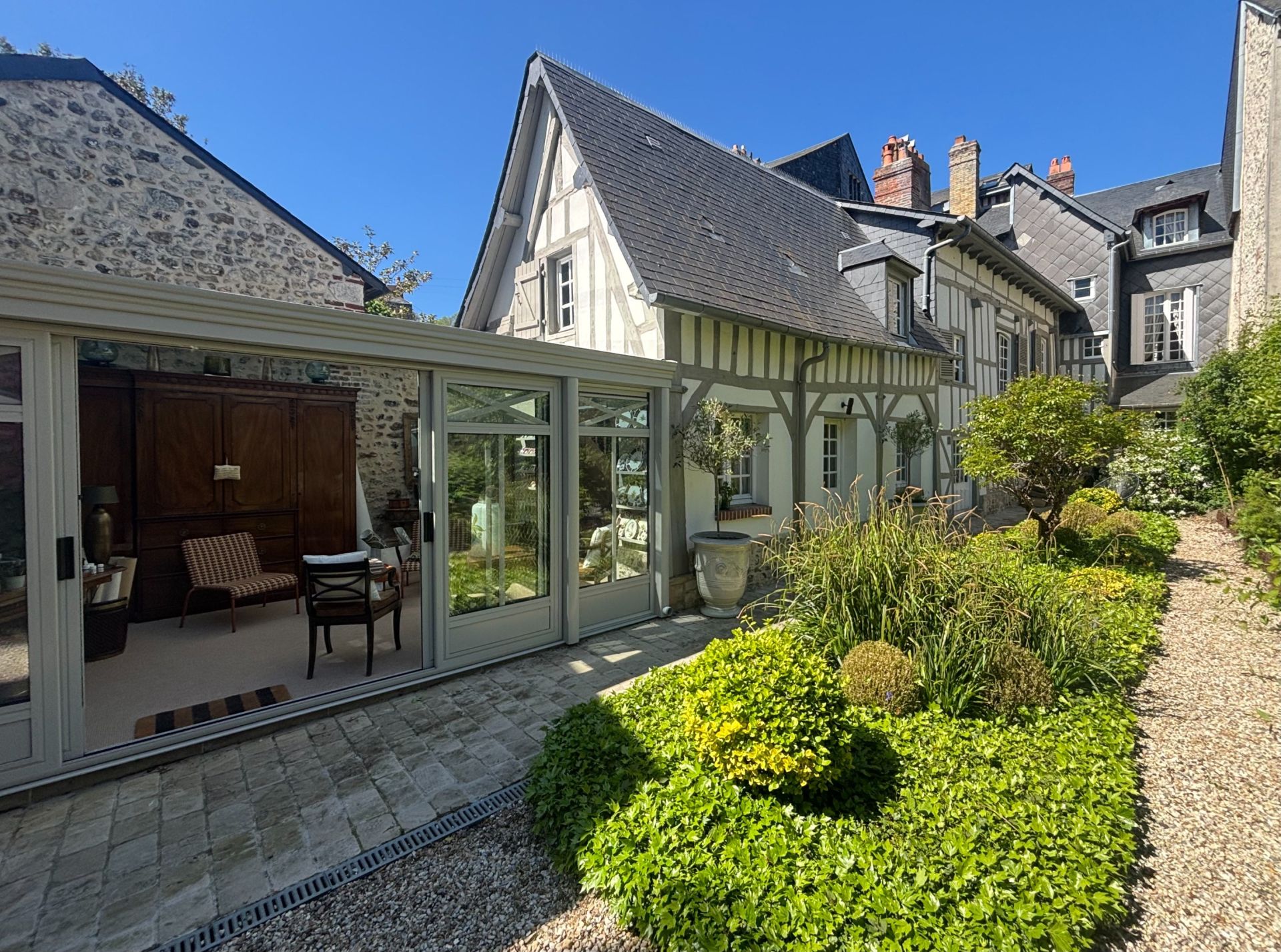 house 7 Rooms for seasonal rent on HONFLEUR (14600)