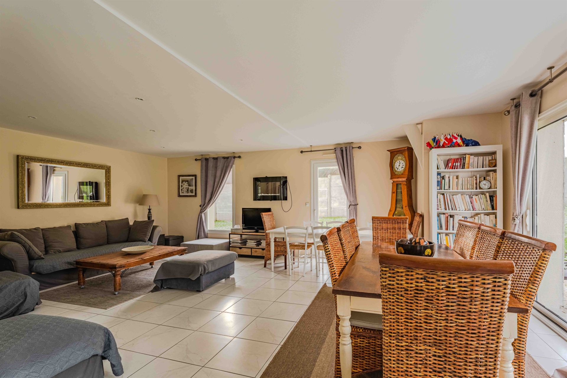 architect's house 11 Rooms for sale on ARROMANCHES LES BAINS (14117)