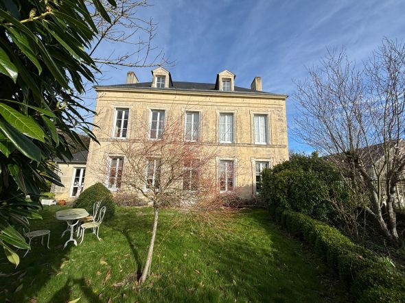 Vente Maison Caen 8&nbsp;Pièces 220&nbsp;m²
