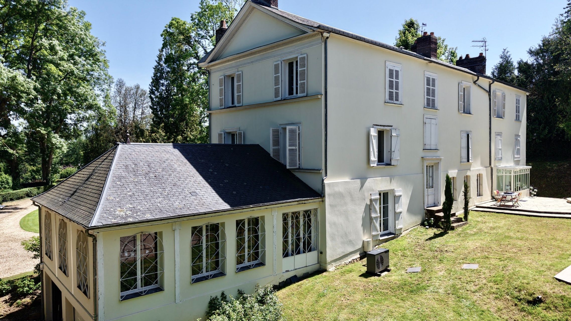house 14 Rooms for sale on BERNAY (27300)