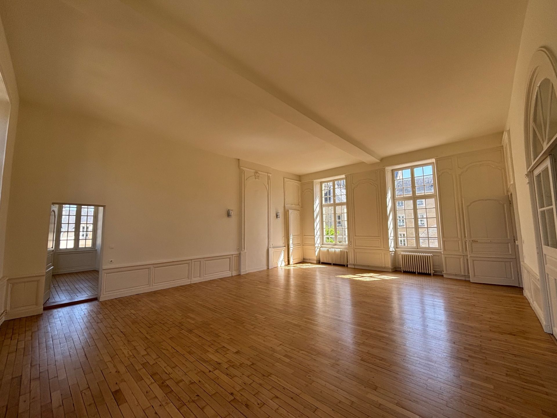 apartment 5 Rooms for sale on BAYEUX (14400)