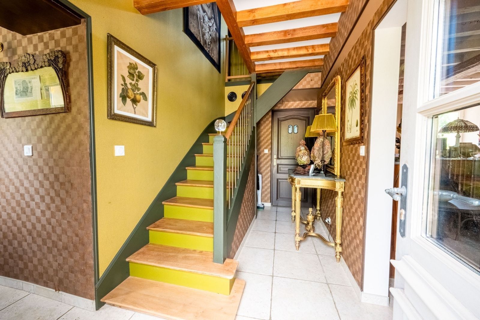 house 8 Rooms for sale on BAYEUX (14400)