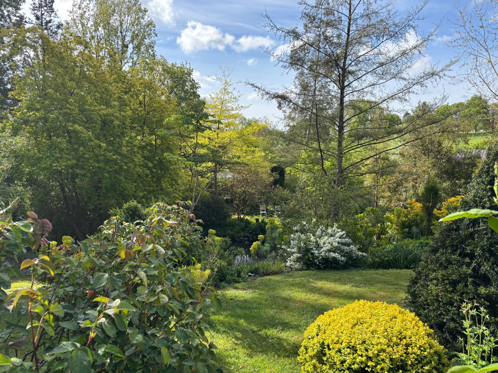 house 8 Rooms for sale on BAYEUX (14400)