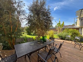 house 8 Rooms for sale on BAYEUX (14400)