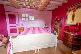 house 8 Rooms for sale on BAYEUX (14400)