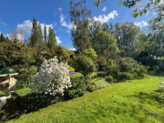 house 8 Rooms for sale on BAYEUX (14400)