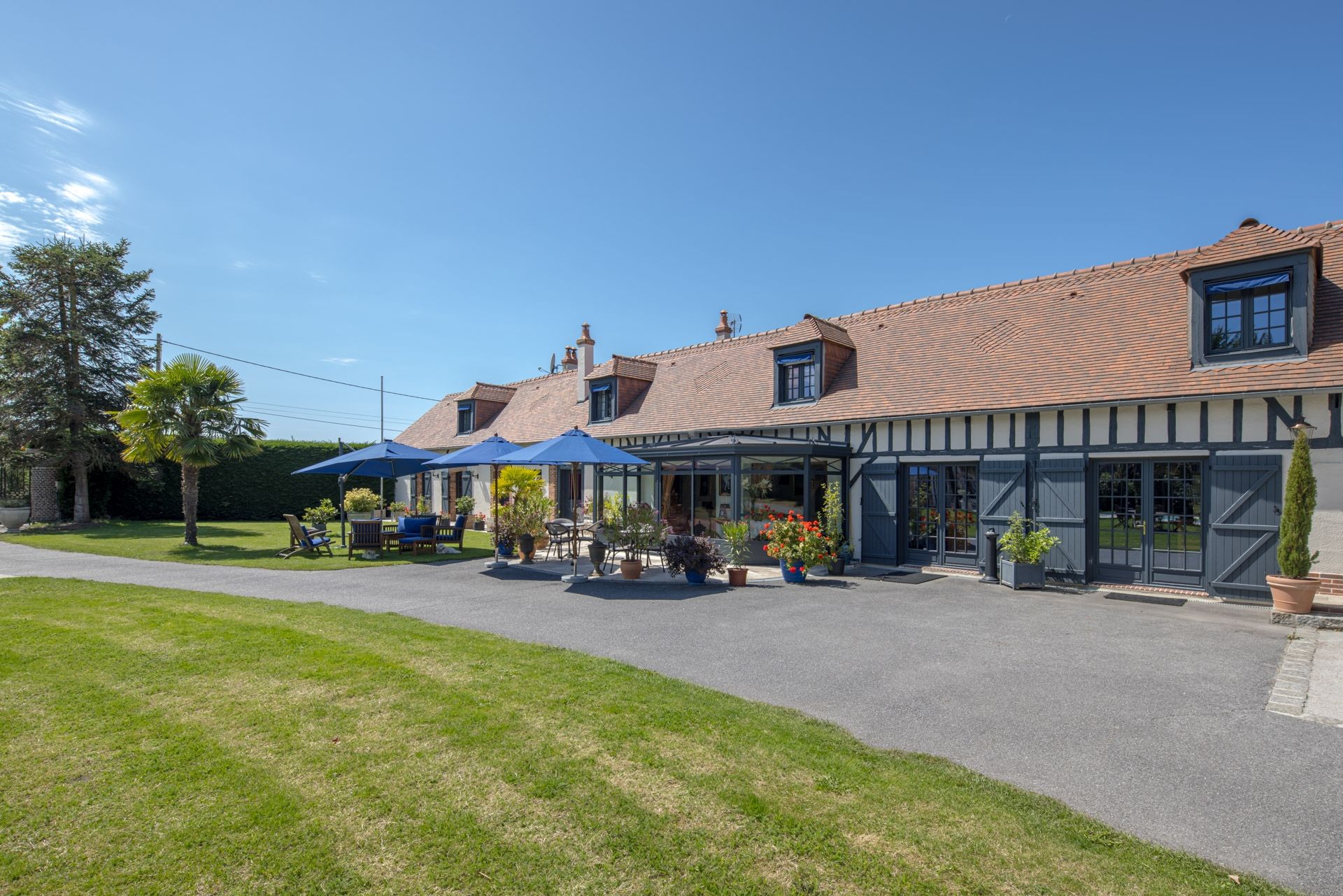 castle 15 Rooms for sale on LA FERRIERE SUR RISLE (27760)