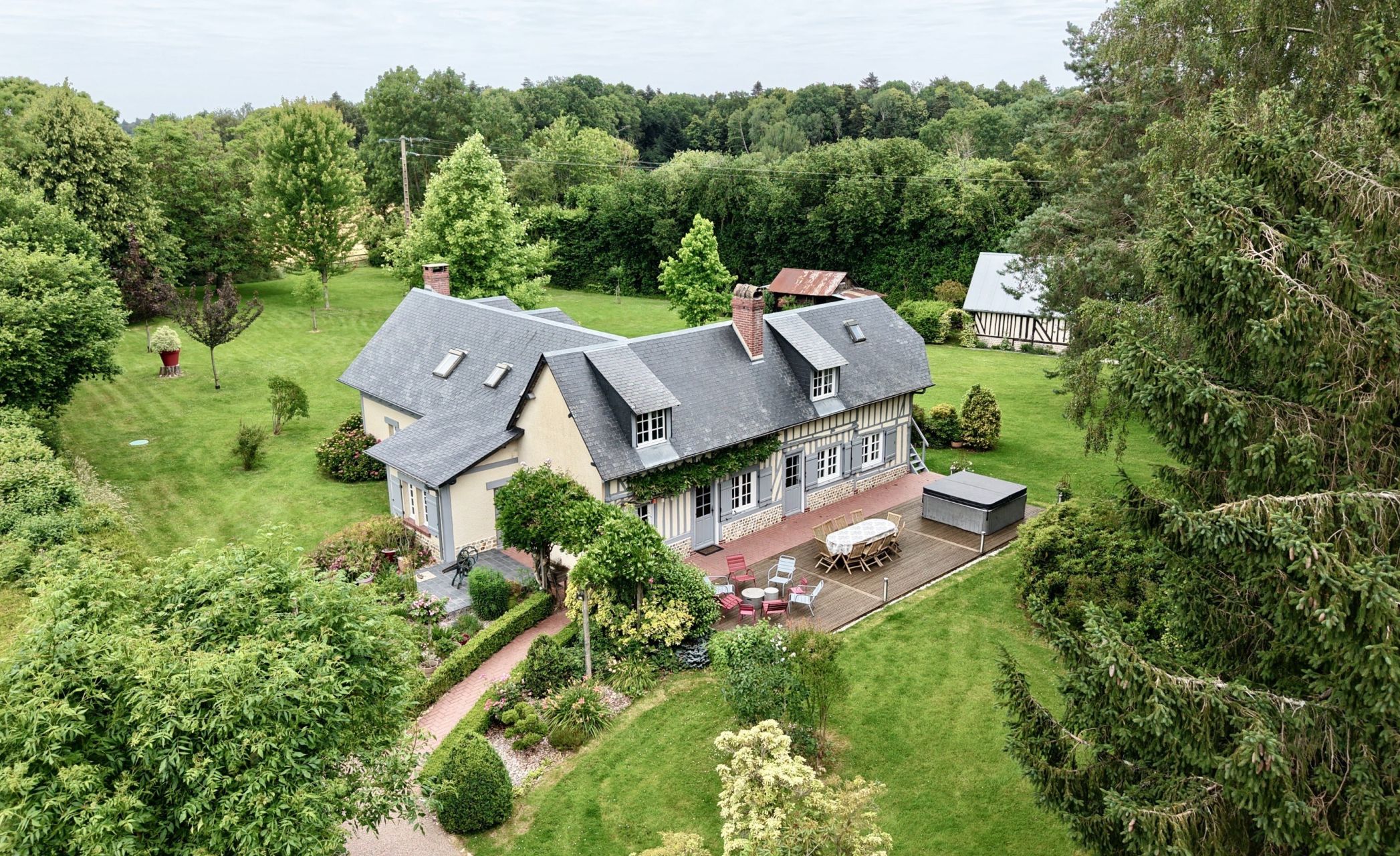 house 8 Rooms for sale on BAILLEUL LA VALLEE (27260)