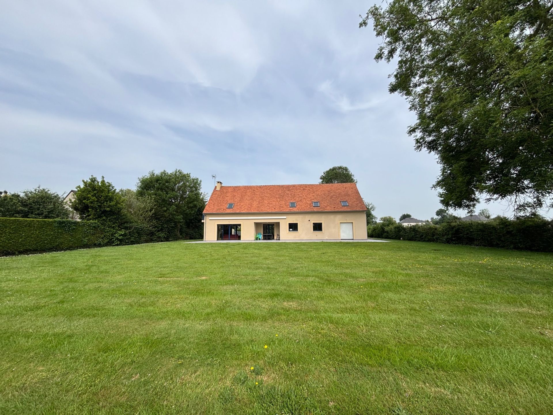 house 10 Rooms for sale on CREULLY (14480)