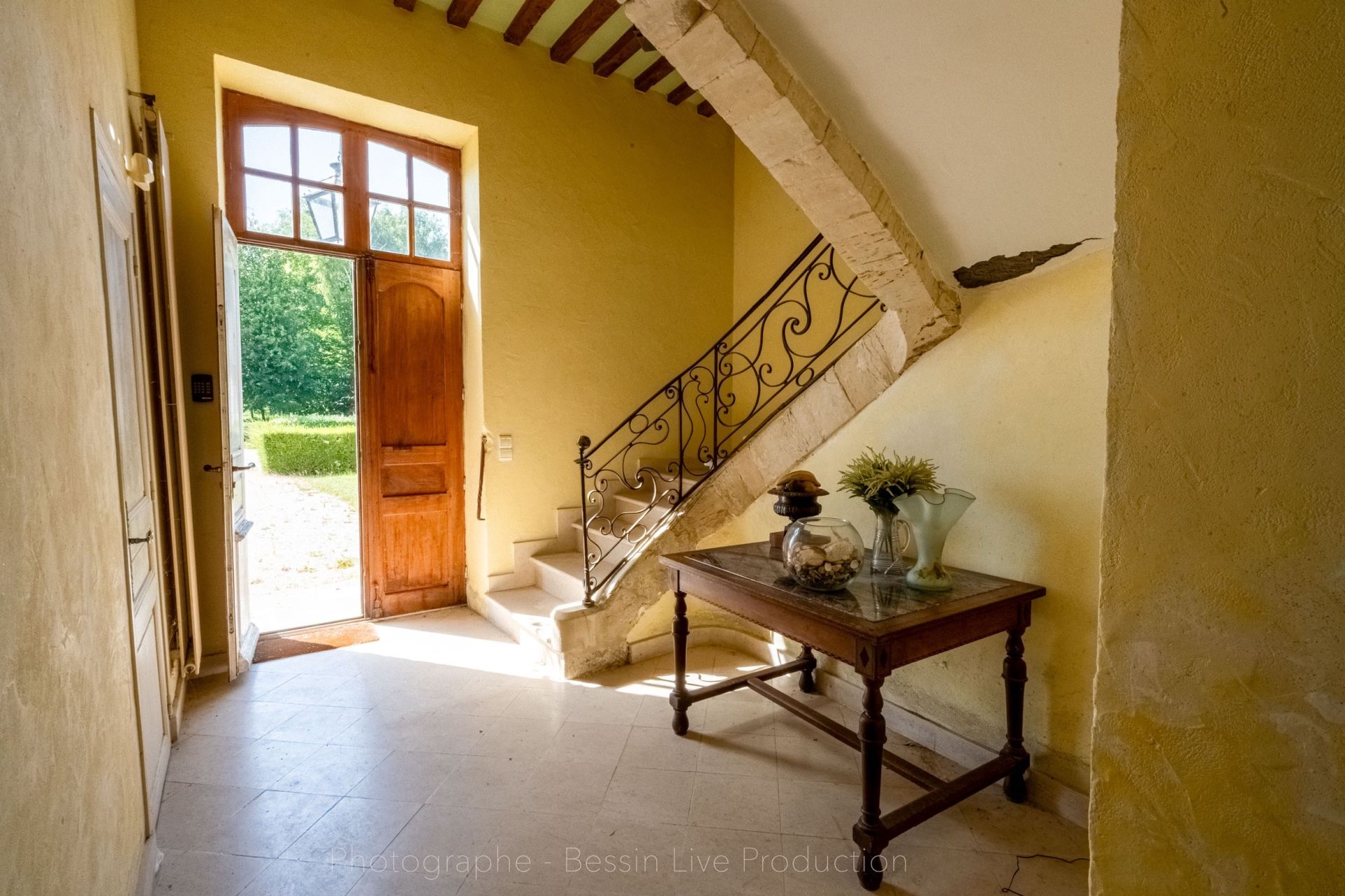 house 8 Rooms for sale on VIERVILLE SUR MER (14710)