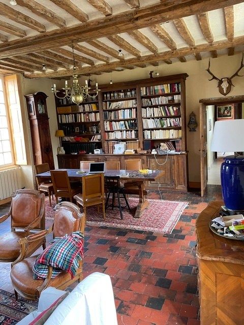 house 8 Rooms for sale on VIERVILLE SUR MER (14710)