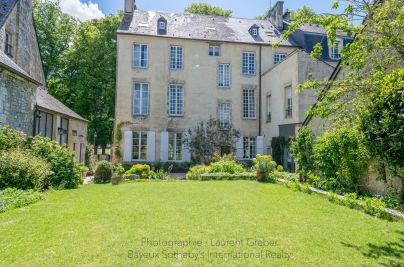 Vente Hôtel particulier Bayeux 11&nbsp;Pièces 475&nbsp;m²