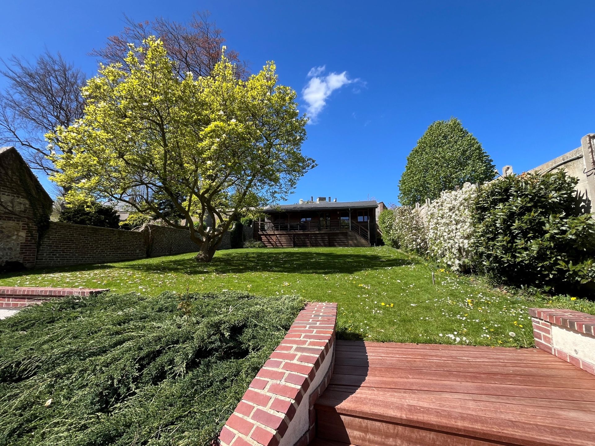 house 11 Rooms for sale on FECAMP (76400)