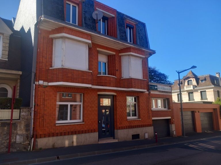 house 11 Rooms for sale on FECAMP (76400)