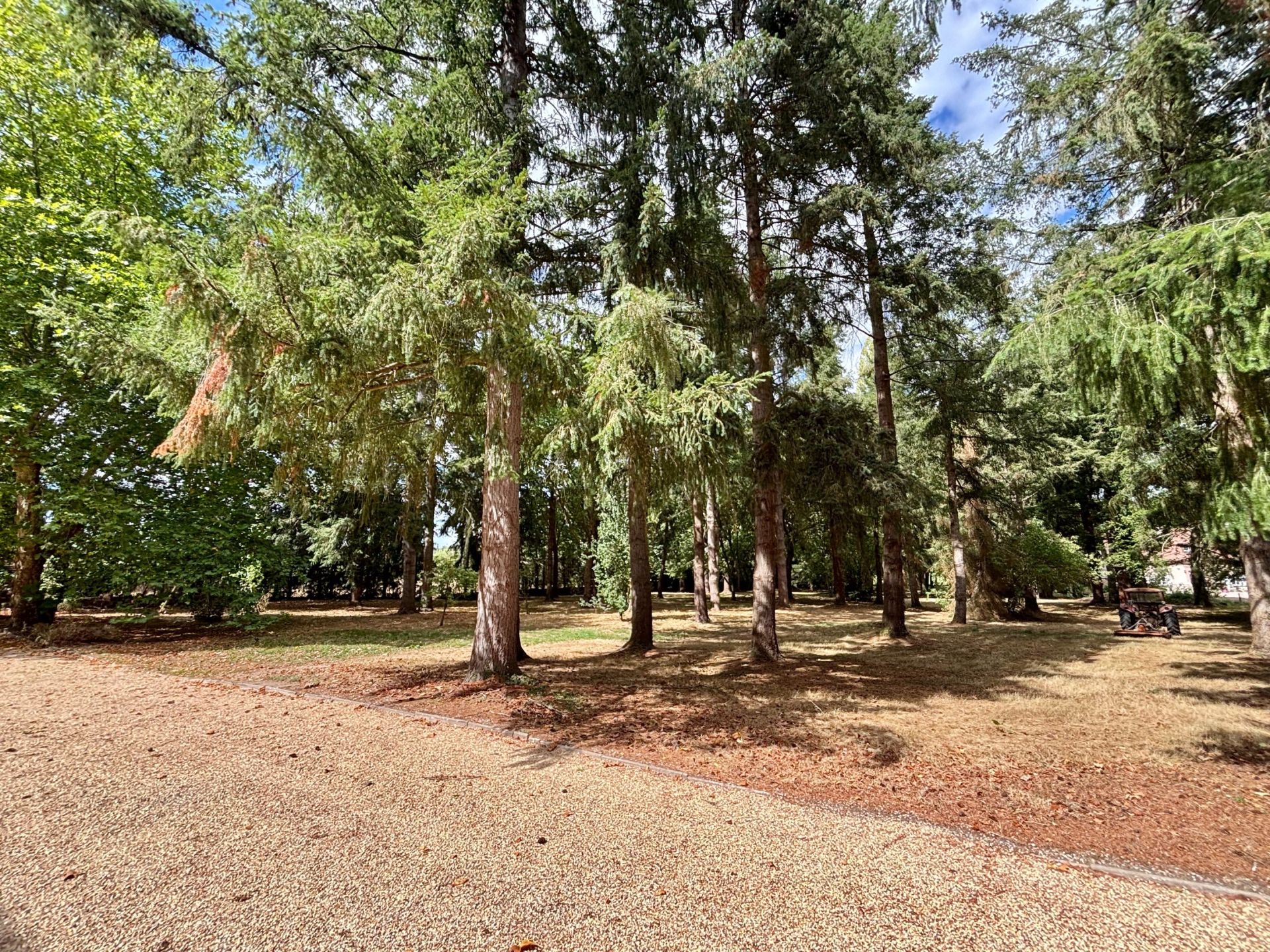 house 10 Rooms for sale on BERNAY (27300)